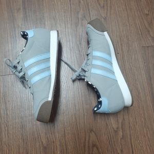 Adidas size 7.5 women